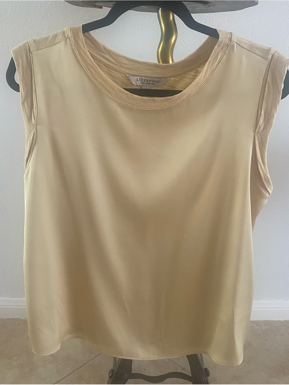 Liverpool Satin Front Top Champagne